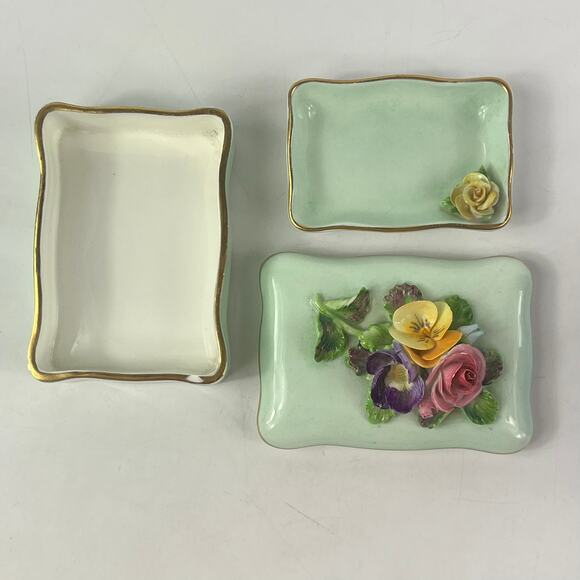 Crown Staffordshire England Floral Bone China Trinket Box Lid Flowers 1950s Mint - Picture 1 of 14